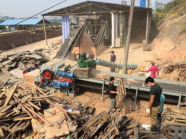 河北石家莊模板破碎機現場
